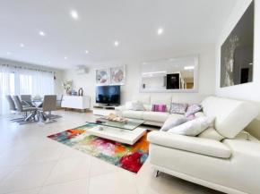 Luxury condominium apartment with swimming pool #1903